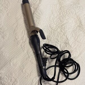 Bio Ionic Gold and Black Curling Iron 1.25